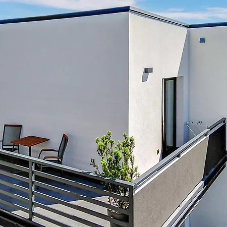 1 Bedroom Gorgeous In *